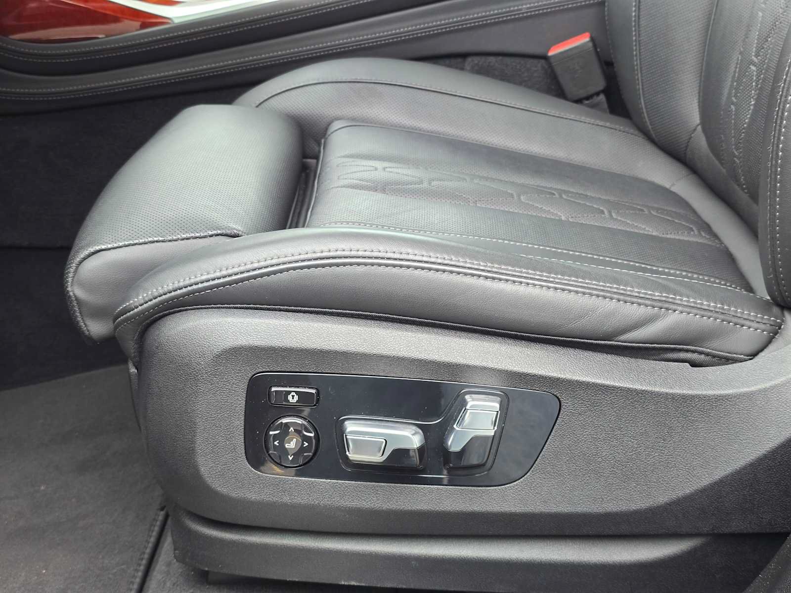 Used 2023 BMW ALPINA XB7 AWD/4WD image 25