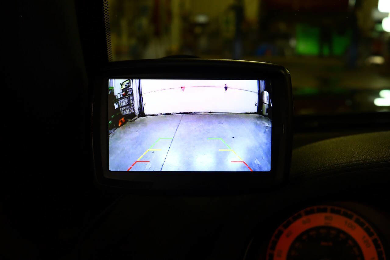 Used 2009 Saturn Sky Red Line image 18