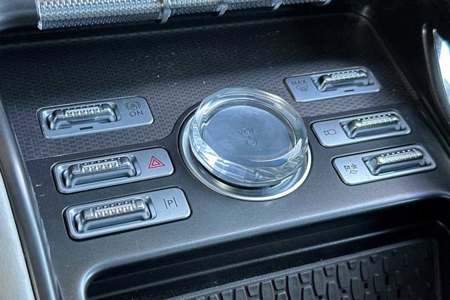 Used 2024 Lincoln Nautilus Premier w/ Equipment Group 102A image 19