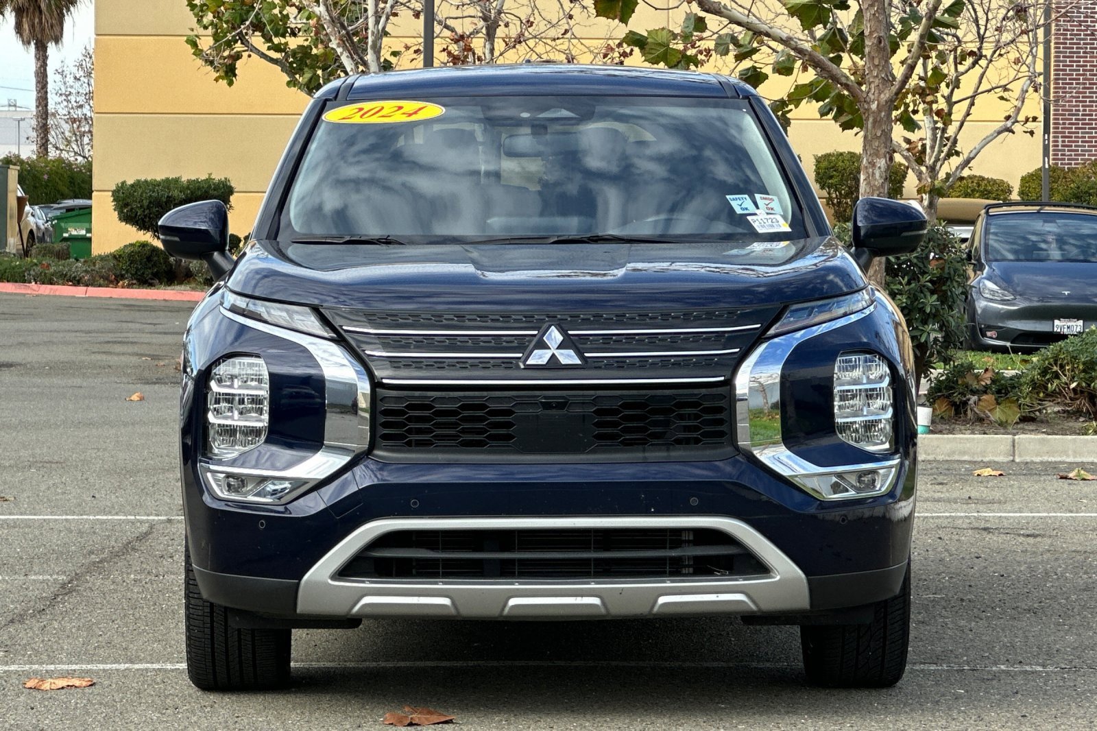 Used 2024 Mitsubishi Outlander SE image 9