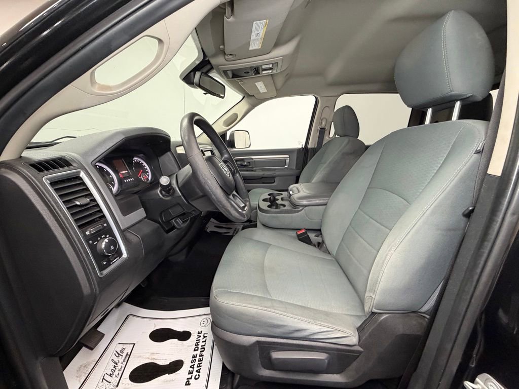 Used 2018 RAM 1500 SLT image 4