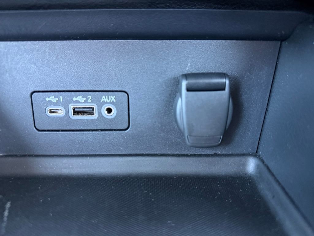 Used 2023 Nissan Sentra SV FWD image 29