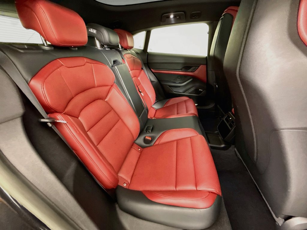 Certified 2023 Porsche Taycan 4S AWD/4WD image 29