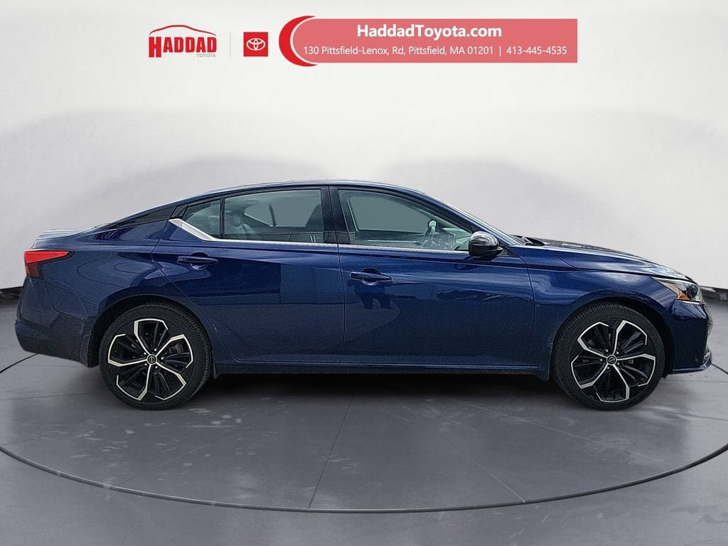 Used 2024 Nissan Altima 2.5 SR AWD/4WD image 7