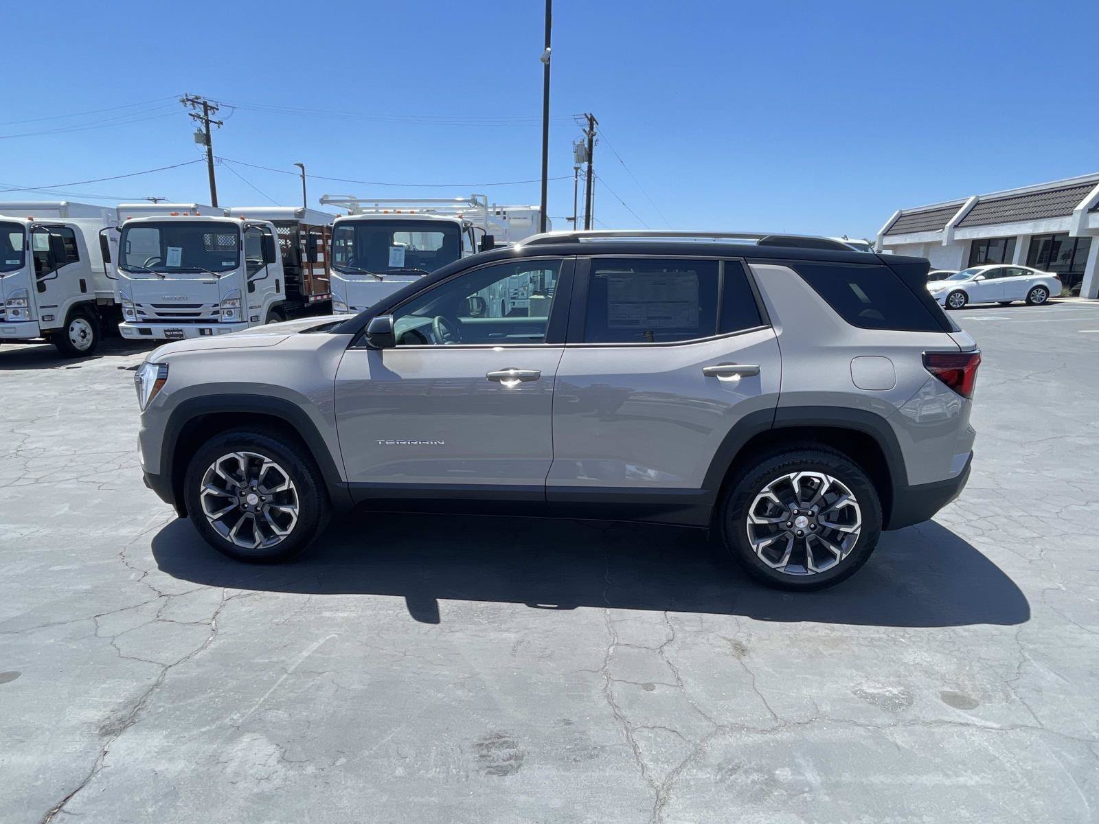 New 2026 GMC Terrain Elevation w/ Elevation Premium Package FWD image 8