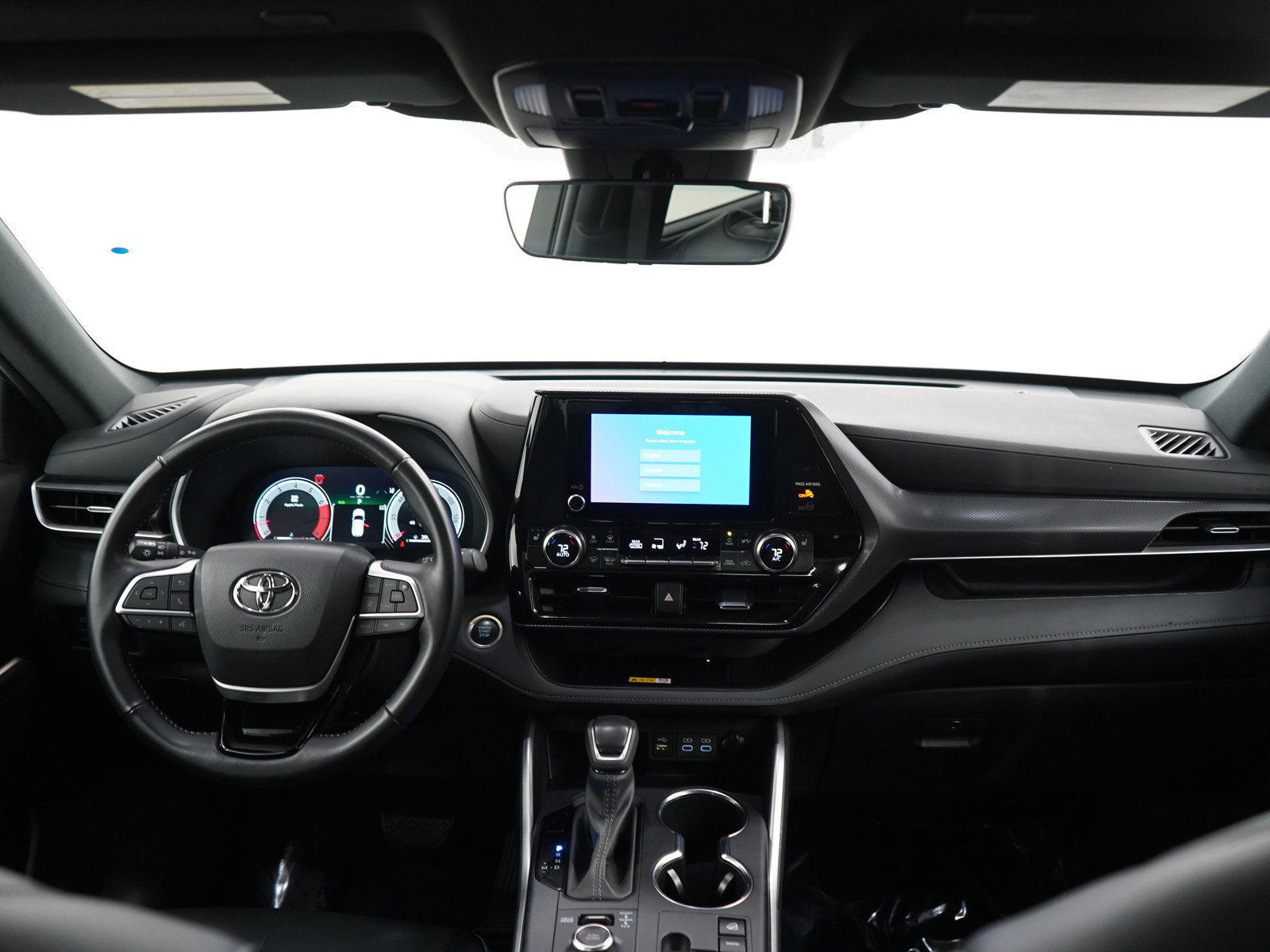 Used 2025 Toyota Highlander XSE AWD/4WD image 14