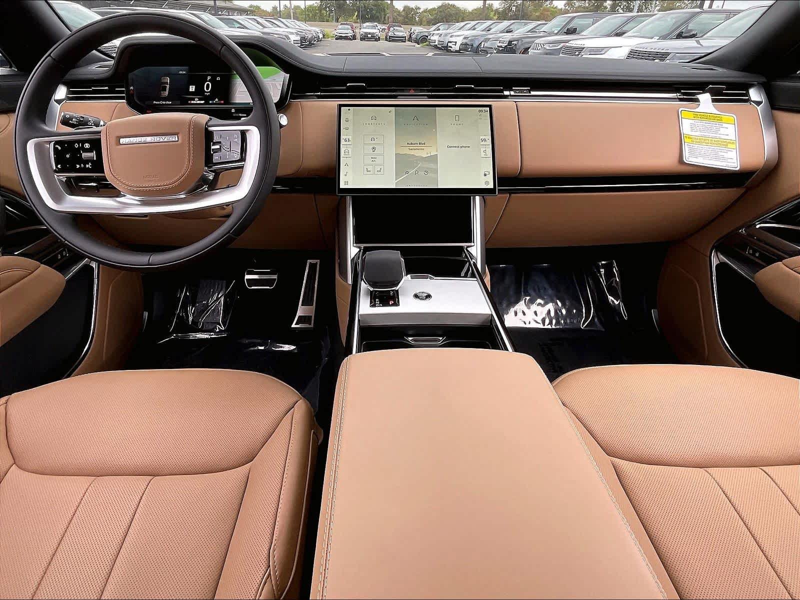 New 2026 Land Rover Range Rover Long Wheelbase SE AWD/4WD image 7