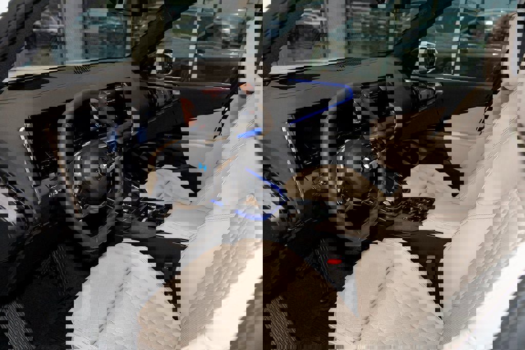 Used 2025 BMW X3 xDrive30i w/ Premium Package image 15