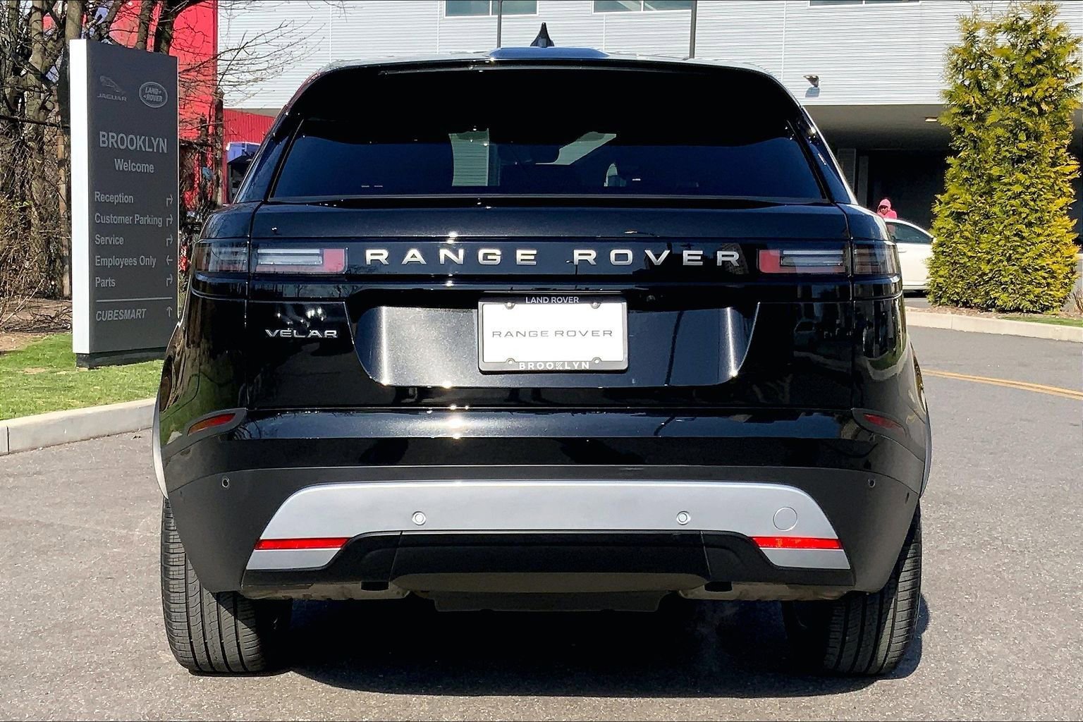 Used 2026 Land Rover Range Rover Velar S AWD/4WD image 4