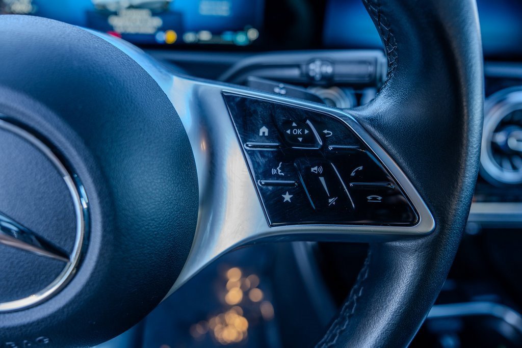 Used 2025 Mercedes-Benz CLA 250 image 7