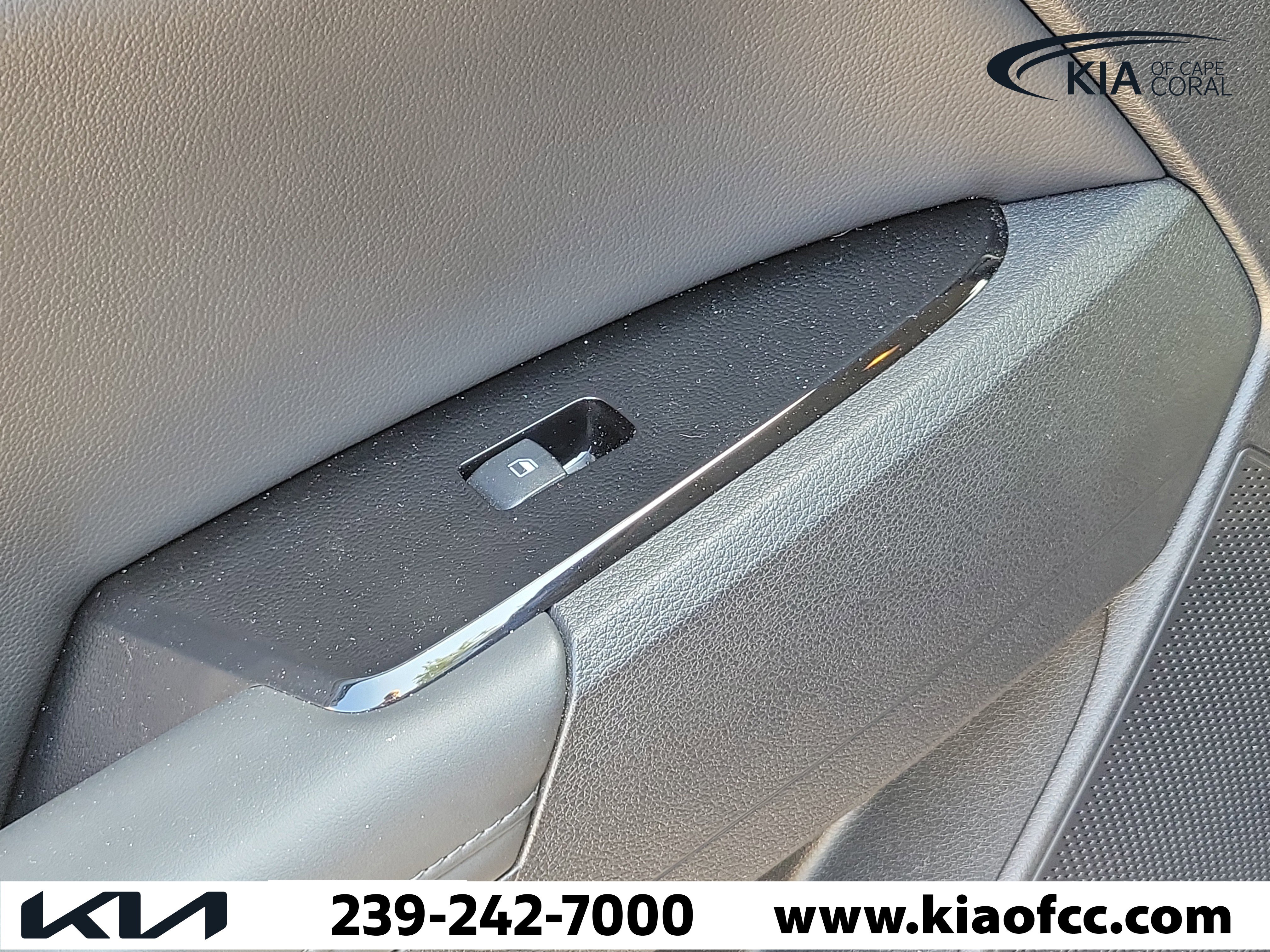 Certified 2023 Kia Sportage EX FWD image 16