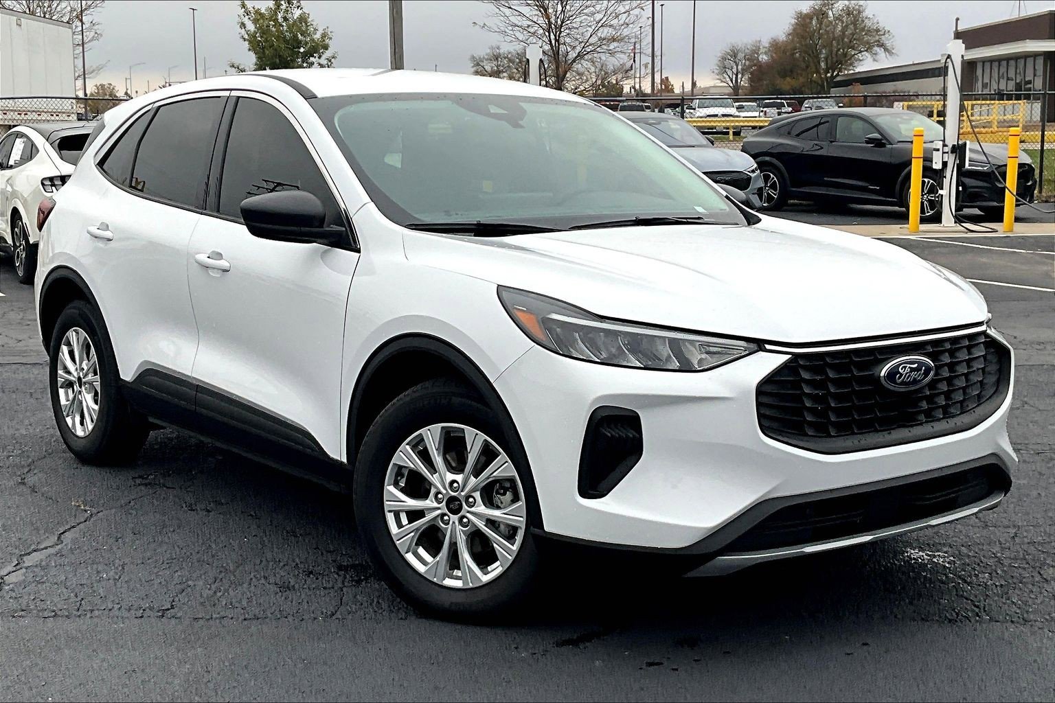 Used 2024 Ford Escape Active w/ Tech Pack #1 FWD image 38