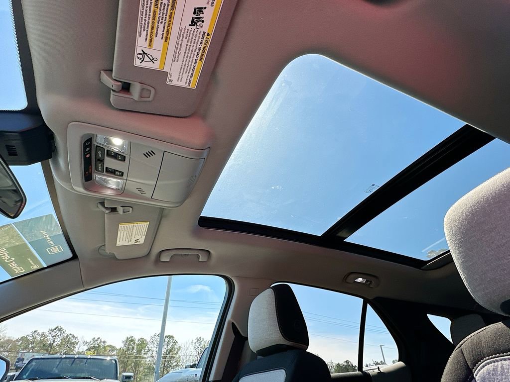 Used 2023 Chevrolet Equinox LT image 11