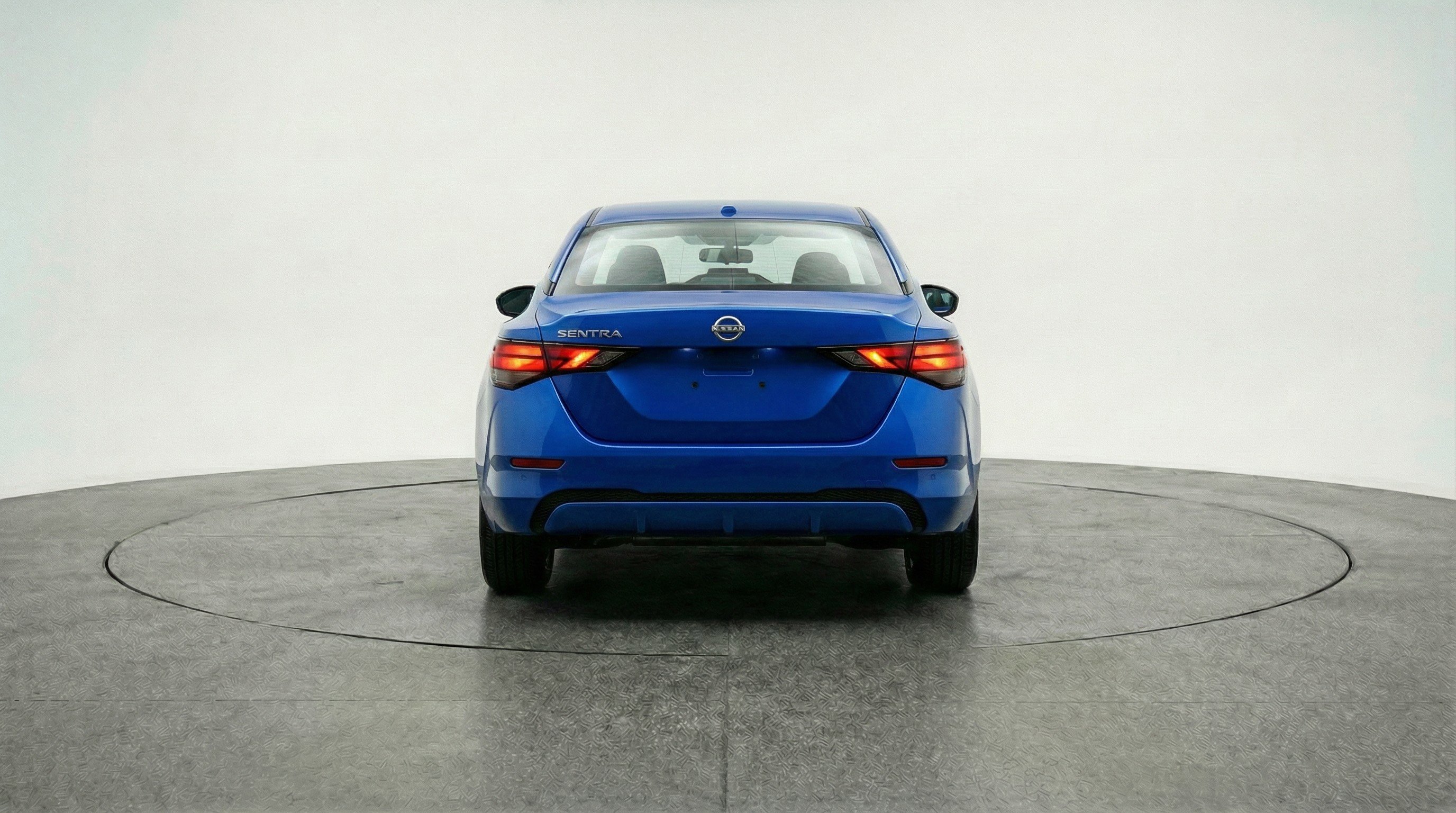 Used 2025 Nissan Sentra SV image 7