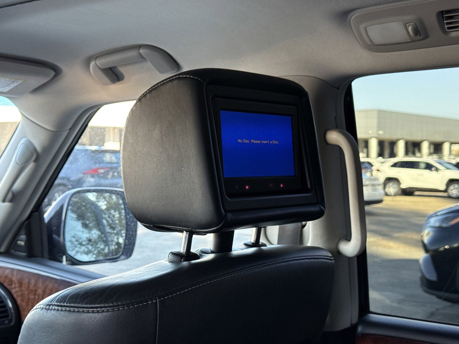 Used 2017 INFINITI QX80 4WD w/ Deluxe Technology Package image 18