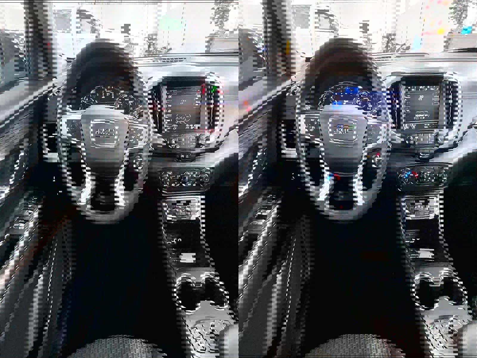 Used 2023 GMC Terrain SLE w/ Driver Convenience Package image 17