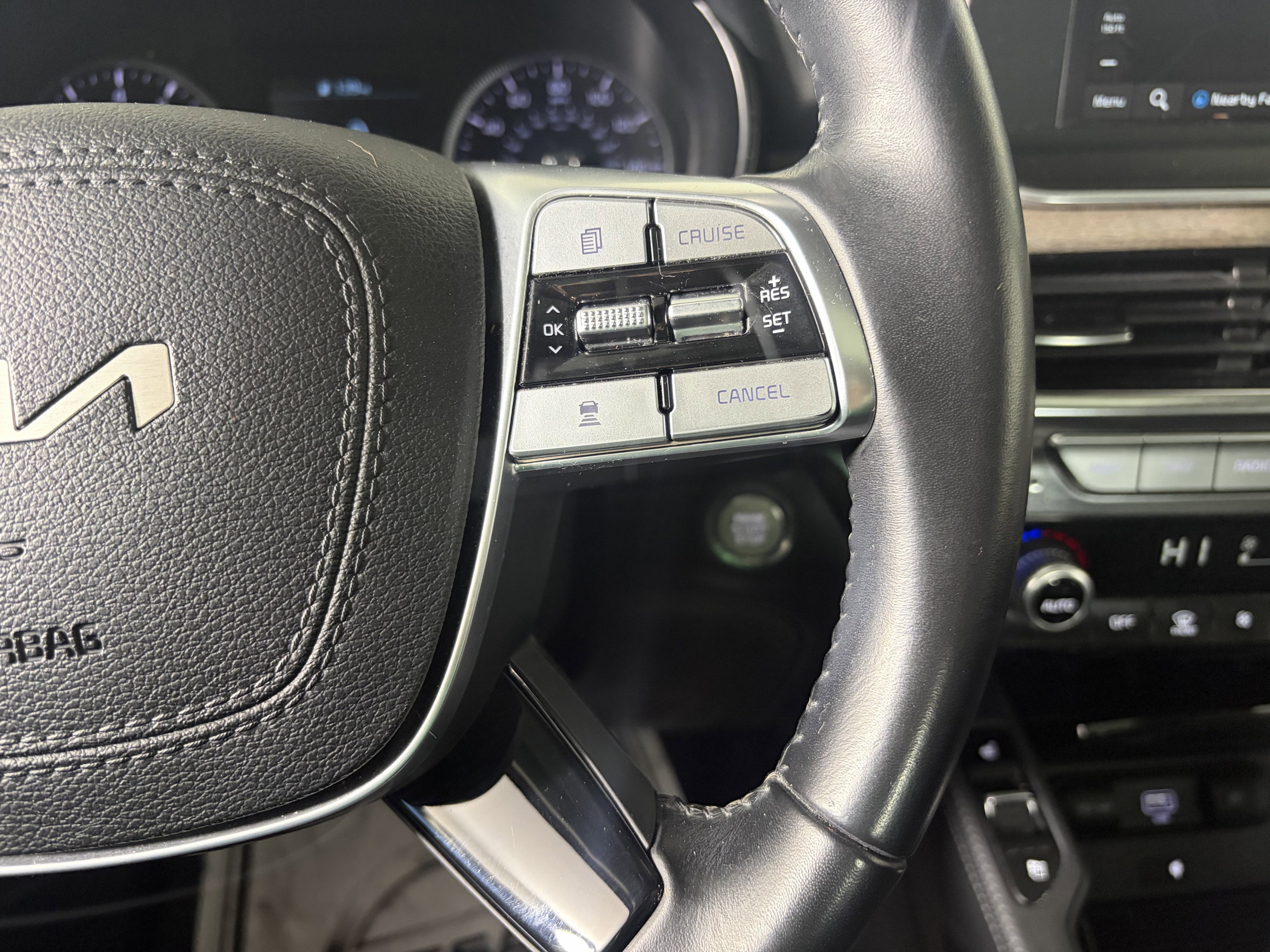 Used 2022 Kia Telluride EX w/ EX Premium Package image 17