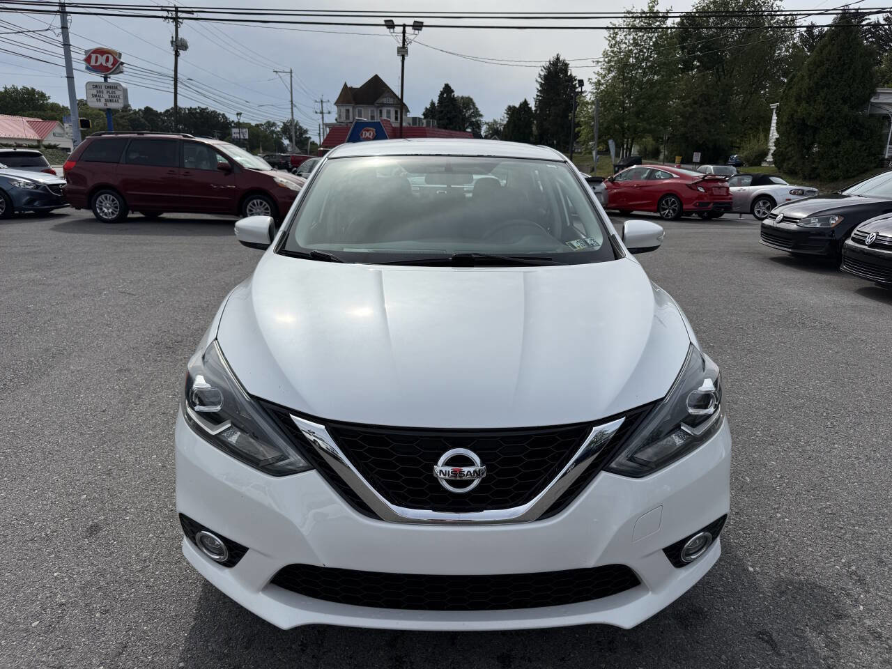 Used 2017 Nissan Sentra SR image 2