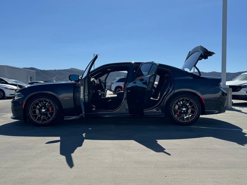 Used 2016 Dodge Charger R/T Scat Pack w/ Beats Audio Group RWD image 27