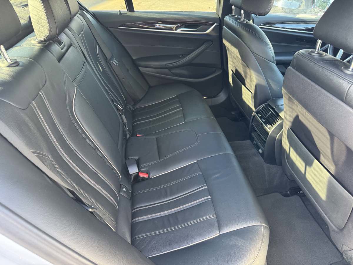 Used 2018 BMW 530e w/ Premium Package 2 image 20