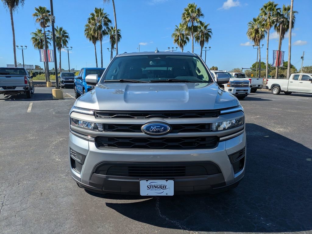 Used 2024 Ford Expedition Max XLT image 9
