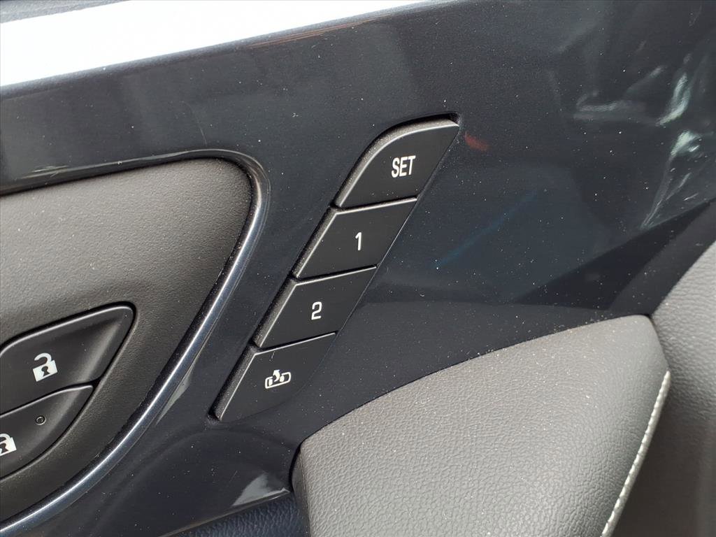 Used 2023 Chevrolet Blazer RS w/ Driver Confidence II Package image 6