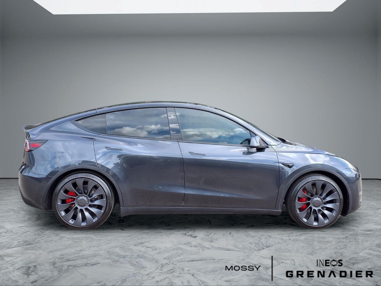 Used 2025 Tesla Model Y Performance AWD/4WD image 8
