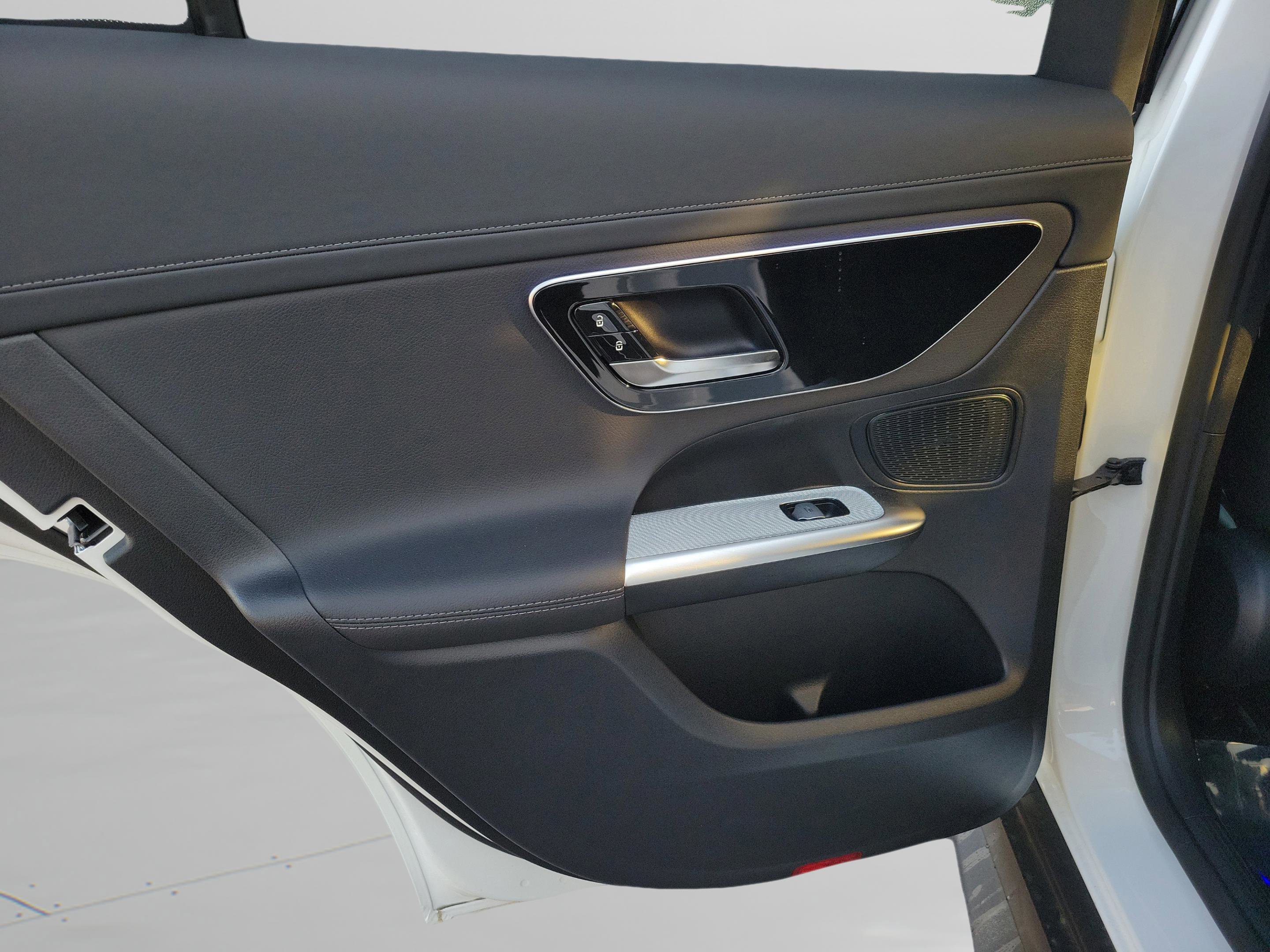 Certified 2026 Mercedes-Benz GLC 300 image 10