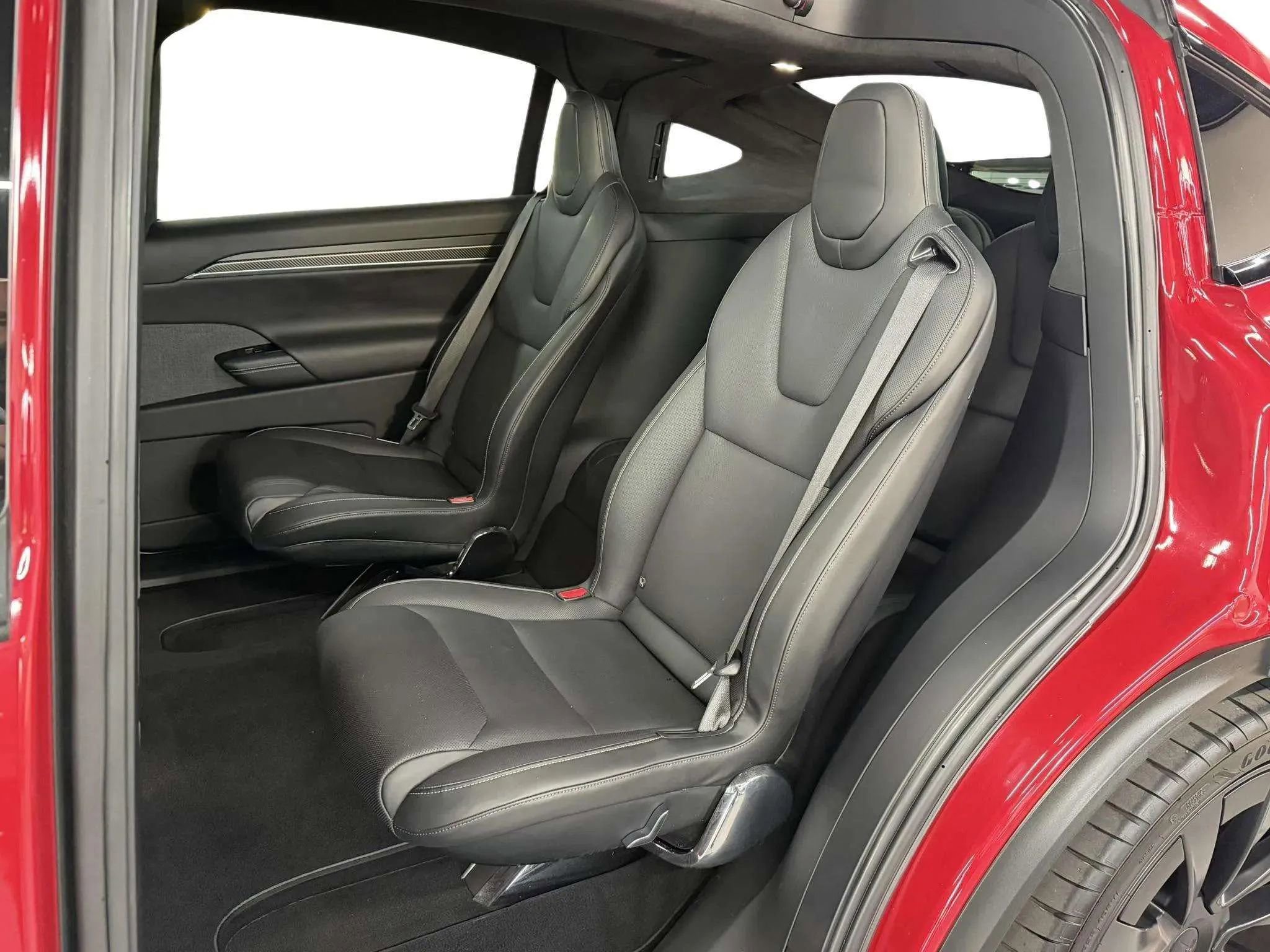 Used 2022 Tesla Model X Plaid image 15