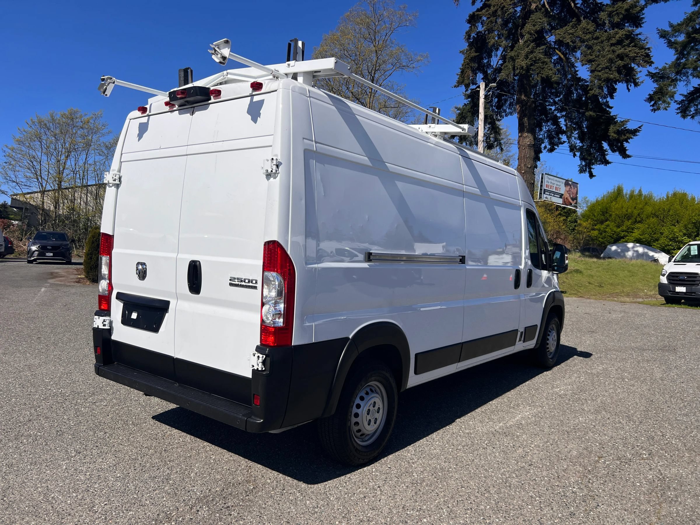 Used 2024 RAM ProMaster 2500 w/ Convenience Group FWD image 7