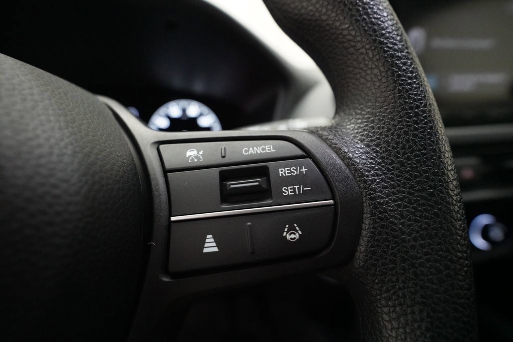 Used 2023 Honda HR-V LX image 18