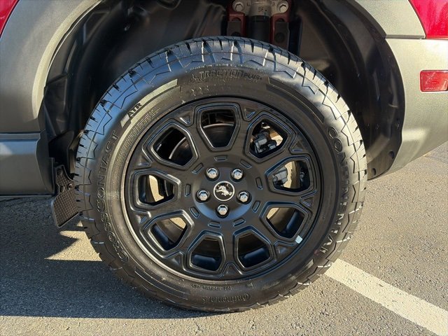 Used 2025 Ford Bronco Sport Badlands image 11