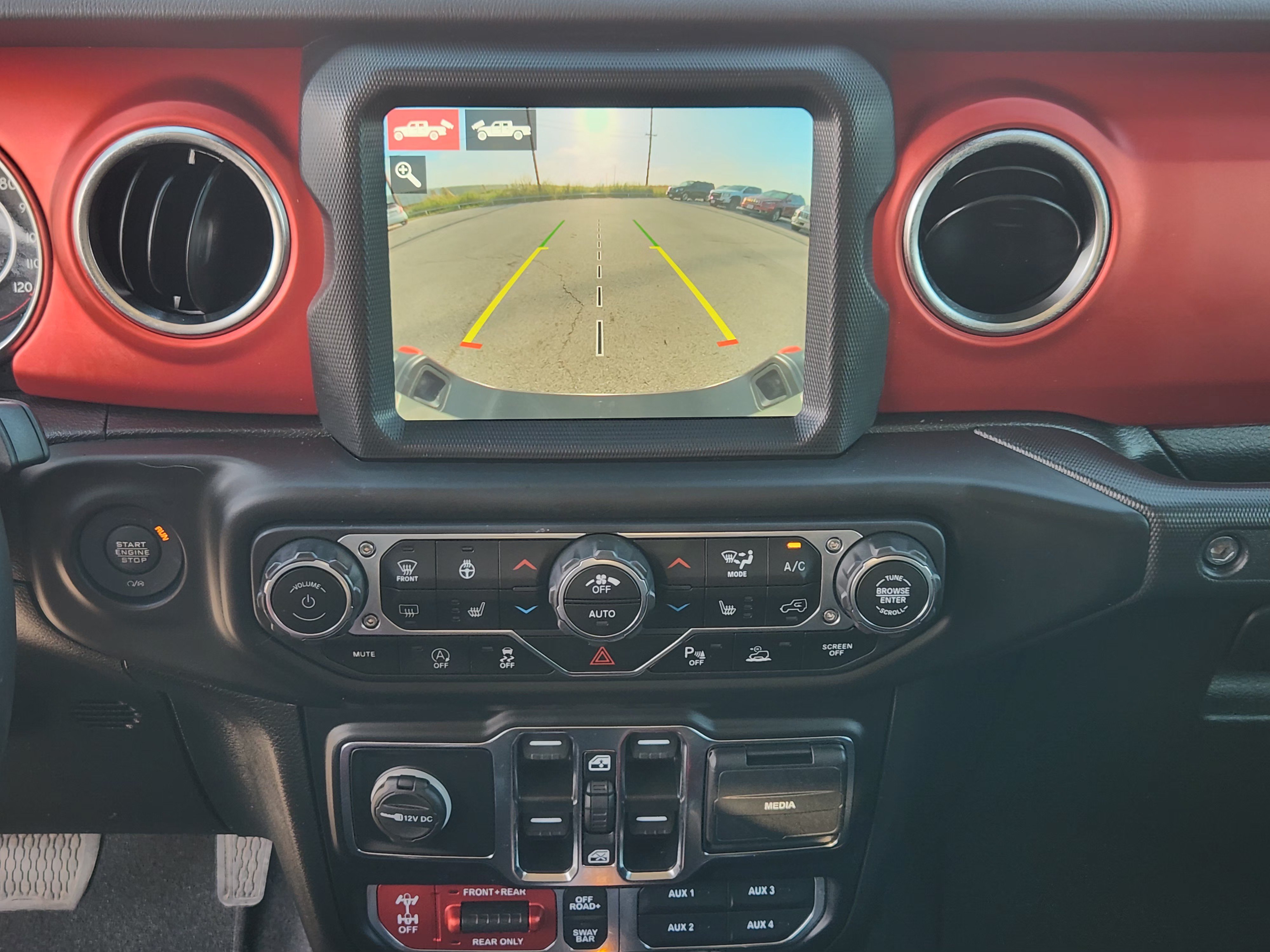 Used 2021 Jeep Gladiator Rubicon AWD/4WD image 19