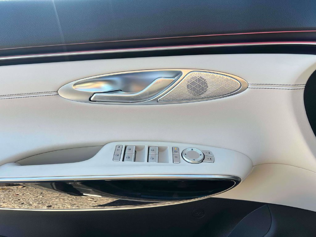 New 2027 Genesis GV70 2.5T AWD/4WD image 9