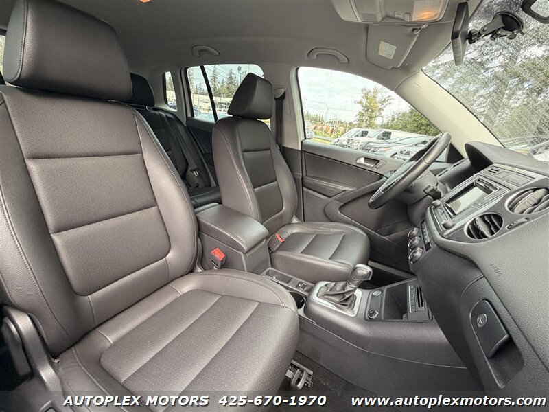Used 2016 Volkswagen Tiguan S FWD image 17