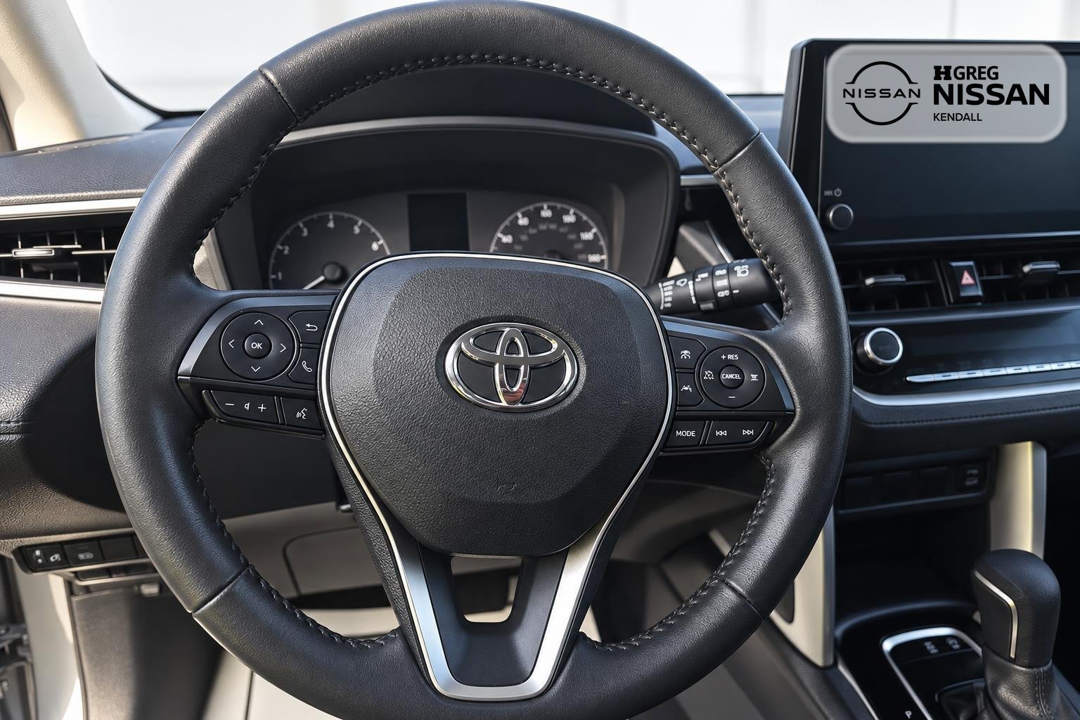 Used 2023 Toyota Corolla Cross LE FWD image 10