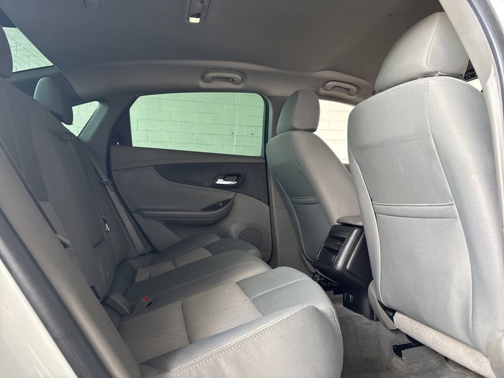 Used 2015 Chevrolet Impala LS FWD image 17