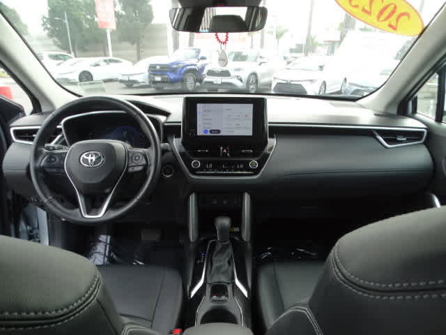 Certified 2023 Toyota Corolla Cross XLE image 23