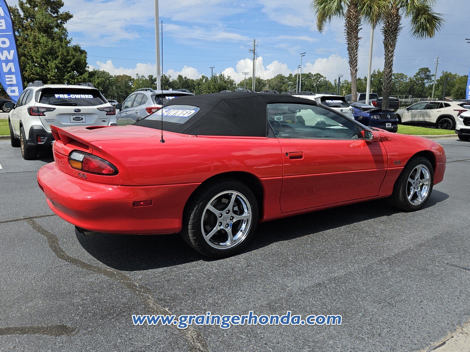 Used 2000 Chevrolet Camaro Z28 w/ SS Performance/Appearance Pkg RWD image 5