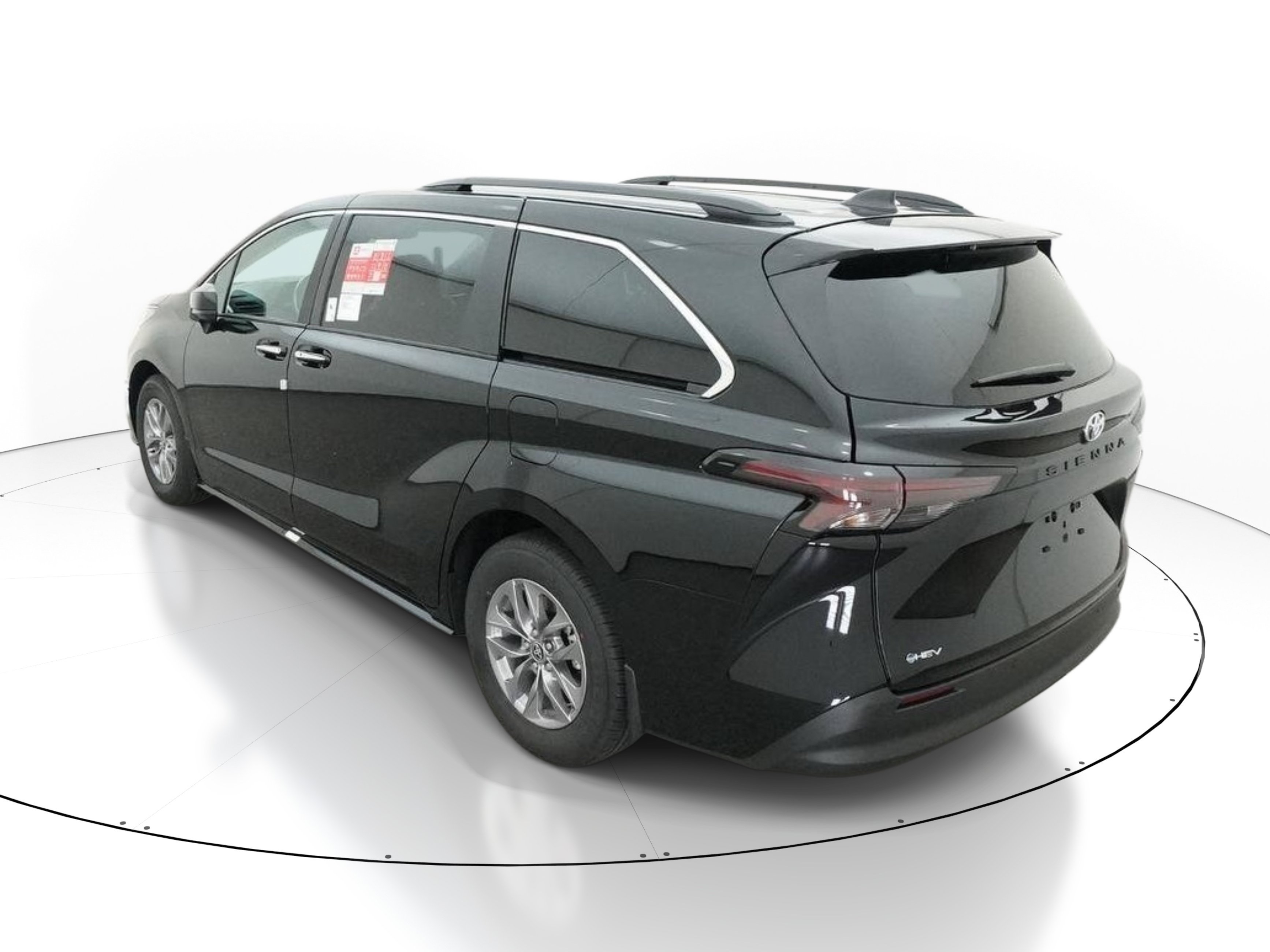 New 2026 Toyota Sienna XLE FWD image 5