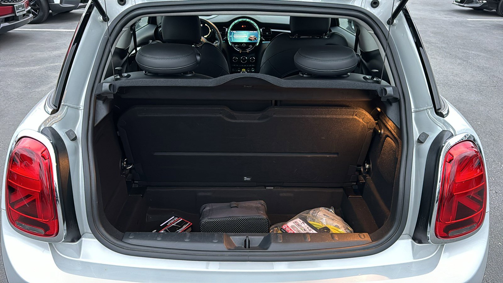 Used 2022 MINI Cooper SE image 17