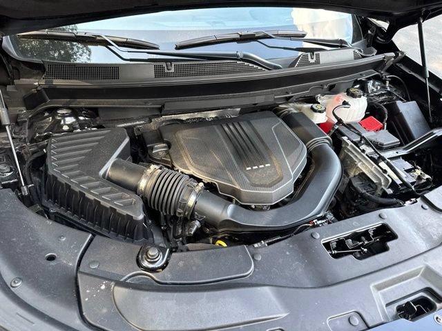 Used 2026 Chevrolet Traverse RS FWD image 35