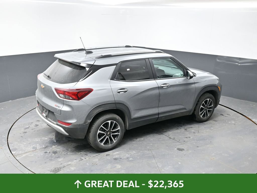 Used 2025 Chevrolet TrailBlazer LT w/ Driver Confidence Package image 14