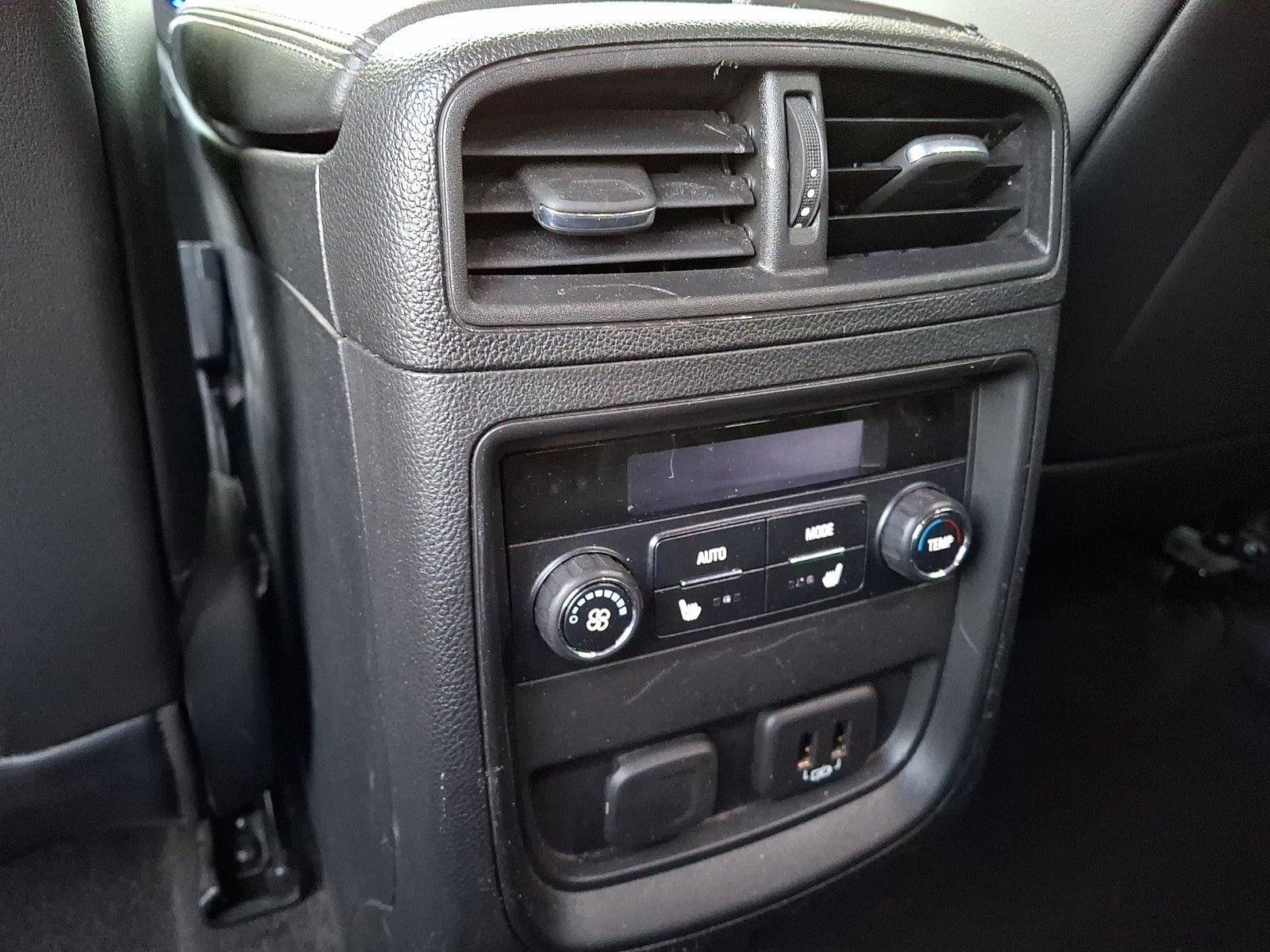 Certified 2019 Buick Envision Essence FWD image 11