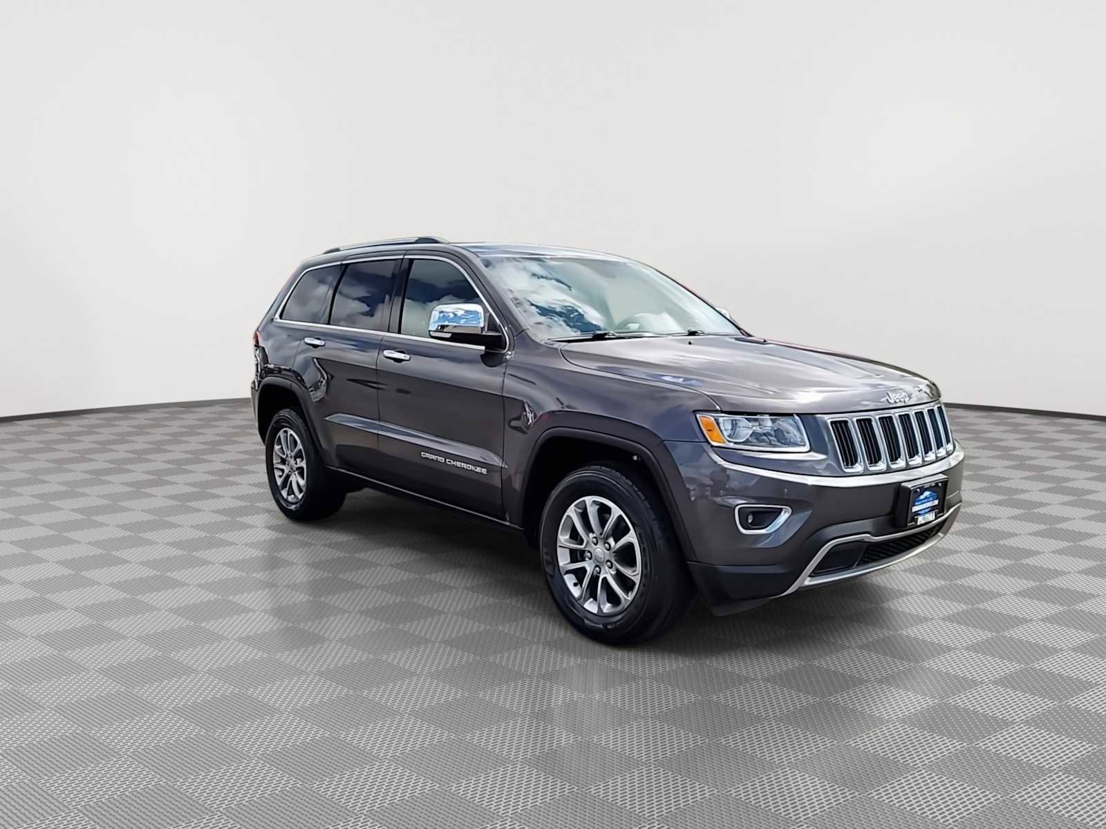 Used 2016 Jeep Grand Cherokee Limited image 2
