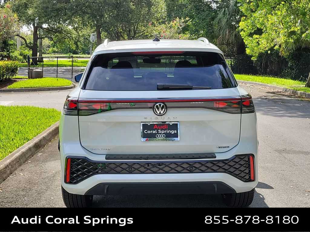 Used 2026 Volkswagen Tiguan SEL R-Line AWD/4WD image 13