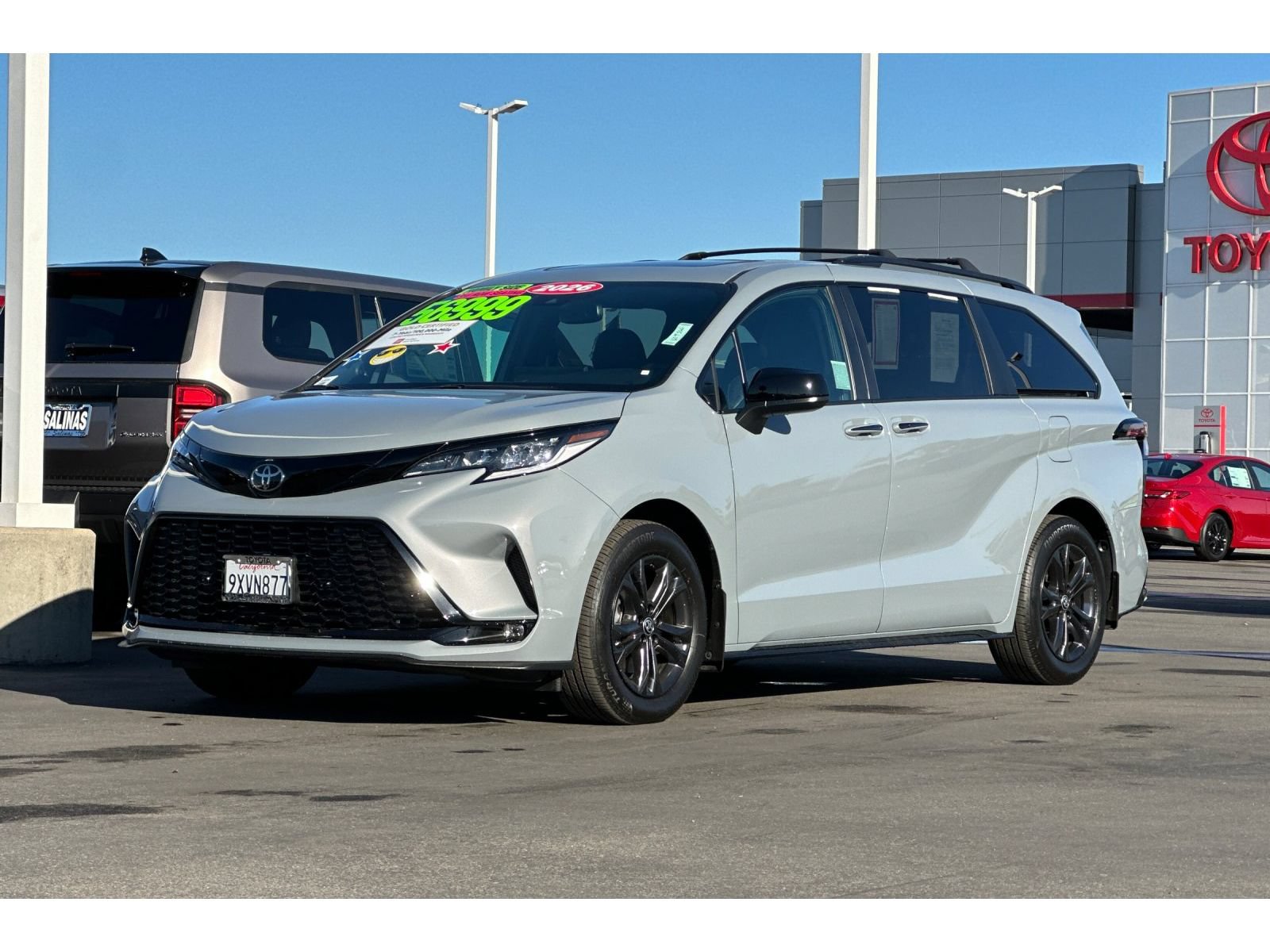 Used 2026 Toyota Sienna XSE AWD/4WD image 8