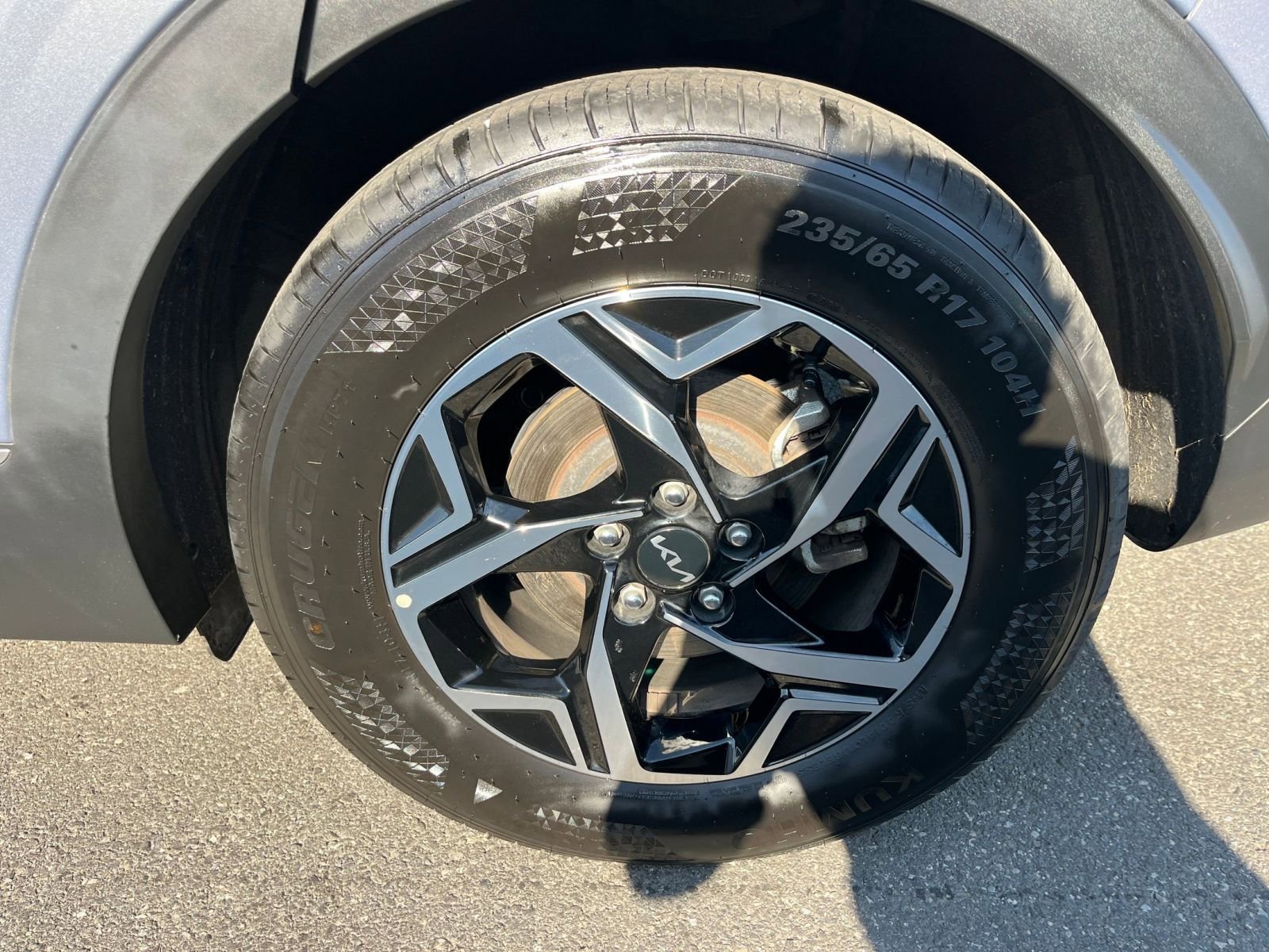 Used 2025 Kia Sportage LX image 29