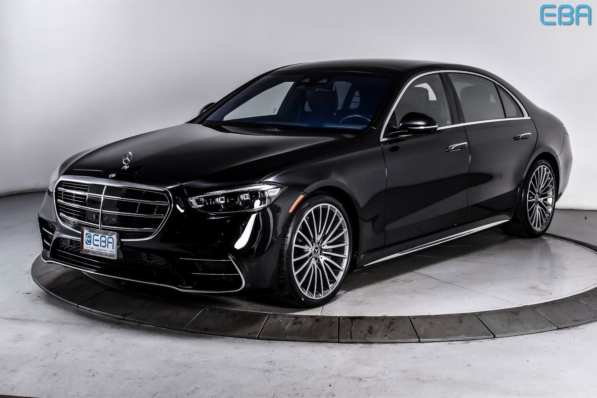 Used 2023 Mercedes-Benz S 580 4MATIC Sedan image 2