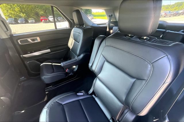Used 2024 Ford Explorer XLT w/ Equipment Group 202A AWD/4WD image 24